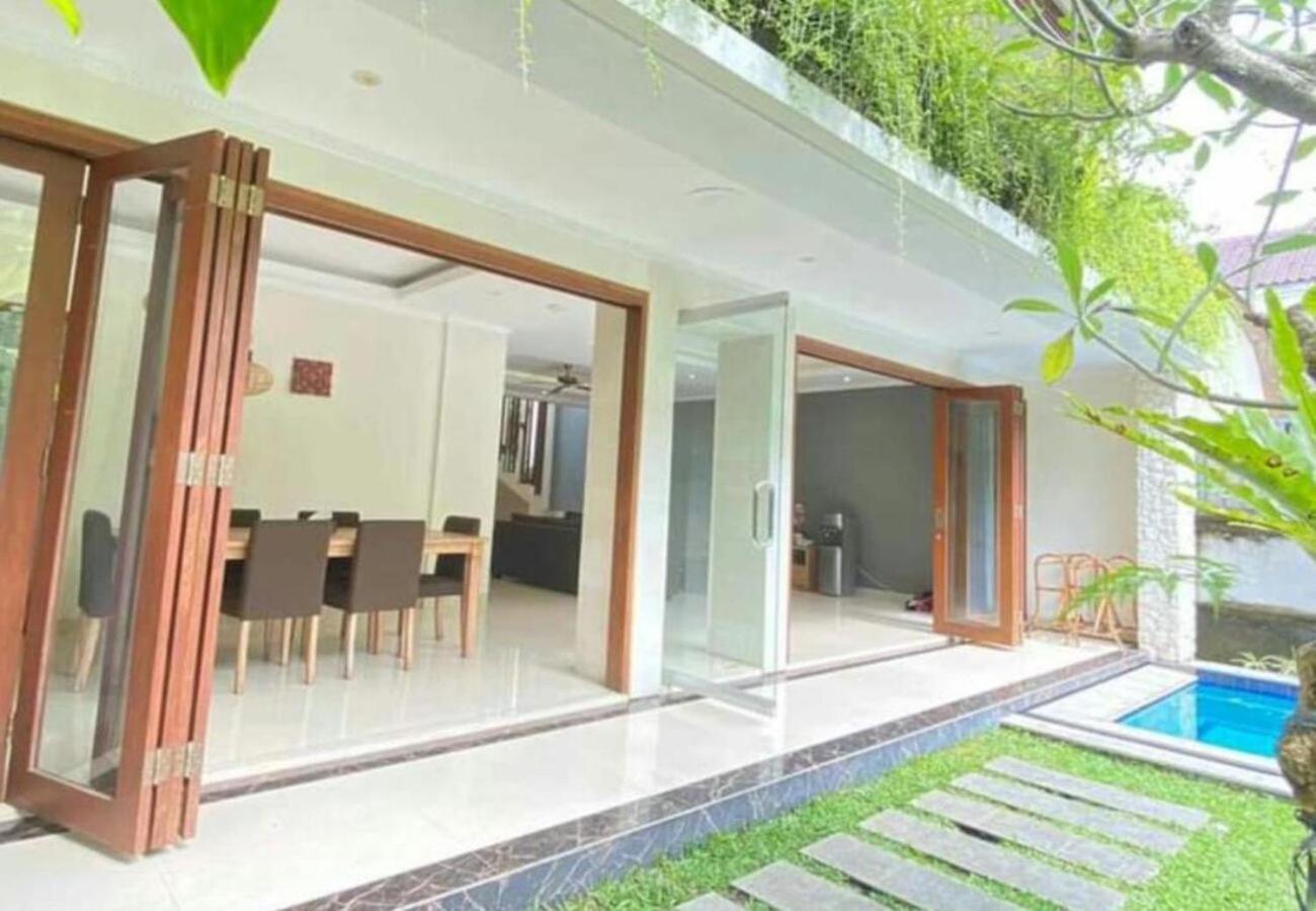 Kubu Gwk Villa Jimbaran Εξωτερικό φωτογραφία